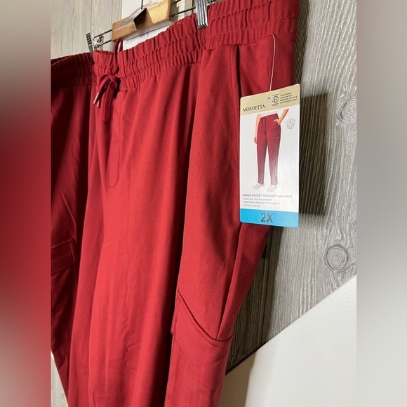 276. NWT Mondetta Ladies' Straight Leg Cargo Pant, Tibetan Red 2X Plus - Picture 6 of 9